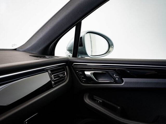 2023 Porsche Macan