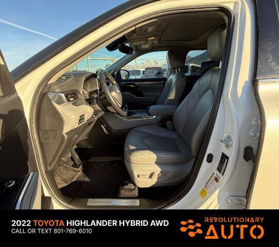 2022 Toyota Highlander Hybrid Limited