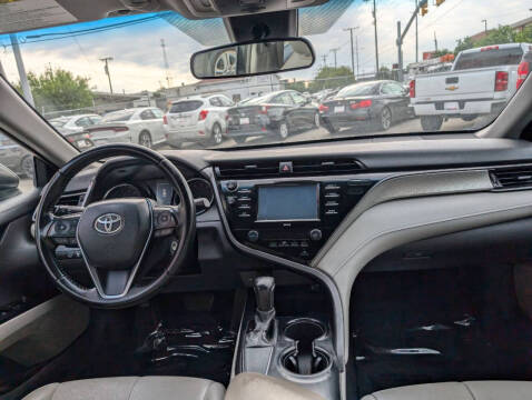 2020 Toyota Camry SE