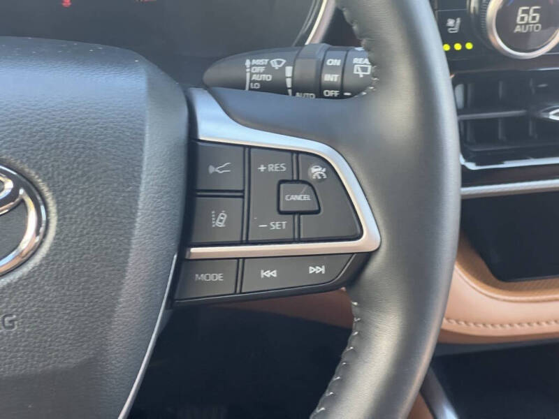 2024 Toyota Highlander Platinum