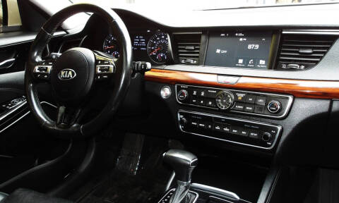 2019 Kia Cadenza Technology