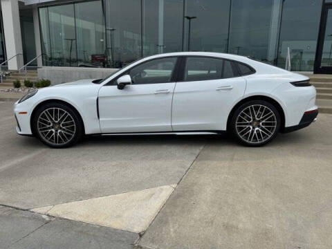 2025 Porsche Panamera 4