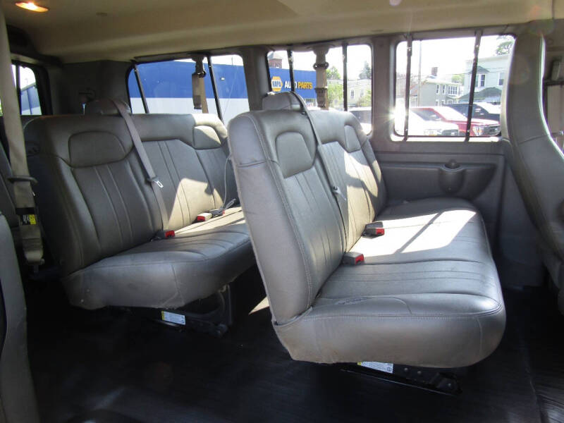 2018 Chevrolet Express LS 2500