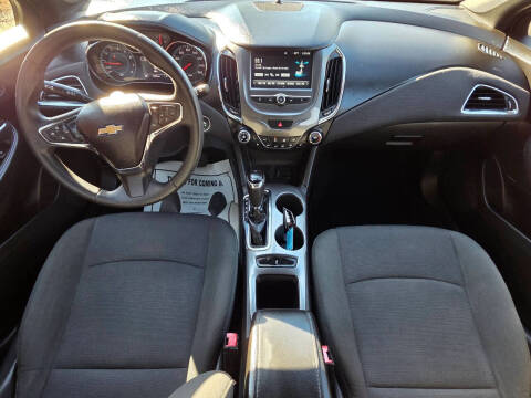 2017 Chevrolet Cruze LT Auto