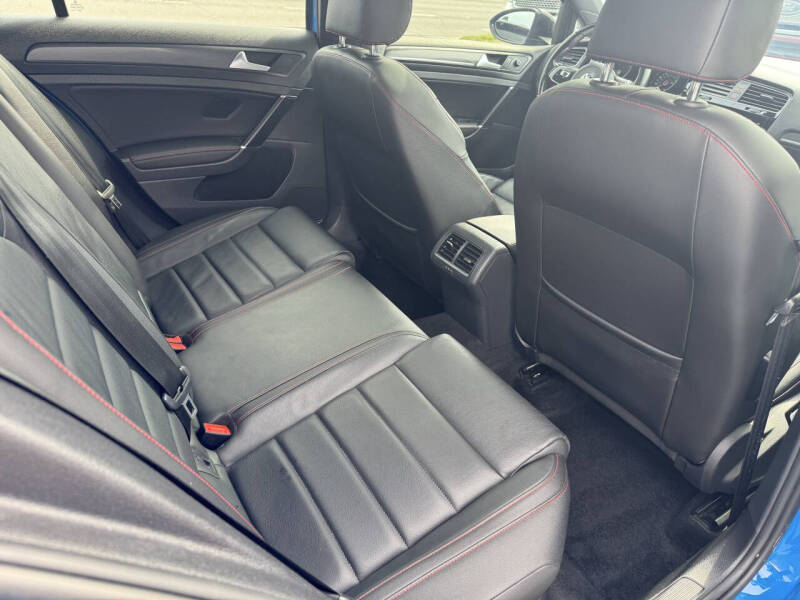 2021 Volkswagen Golf GTI S