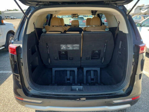 2023 Kia Carnival LX