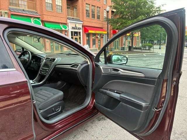 2017 Ford Fusion SE