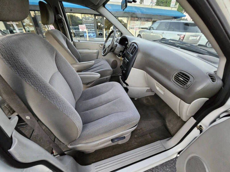 2006 Dodge Grand Caravan SE