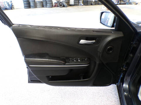2016 Dodge Charger SE