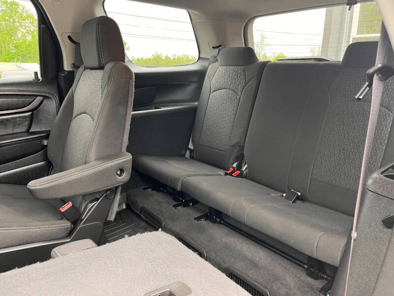 2015 GMC Acadia SLE-2