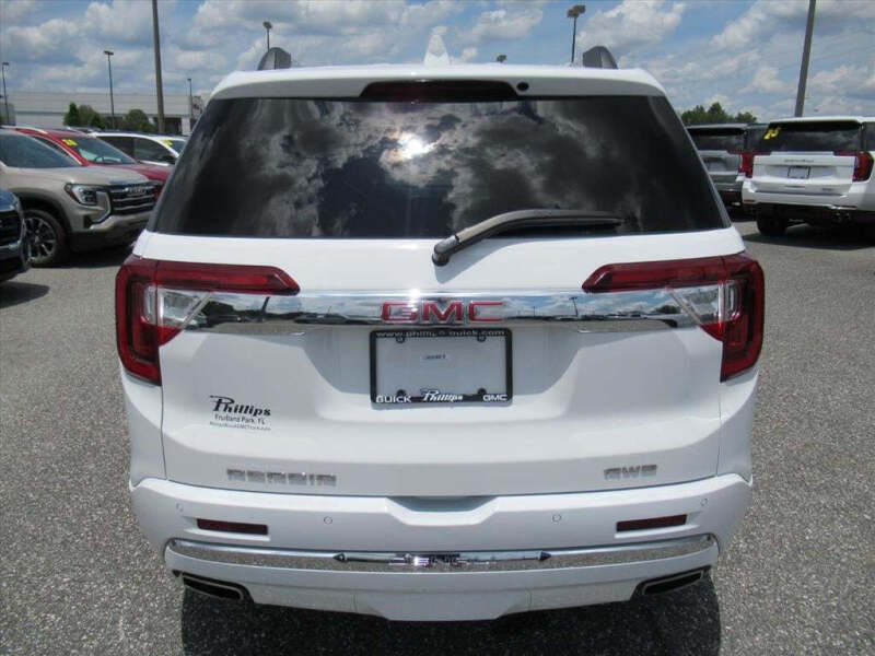 2023 GMC Acadia Denali