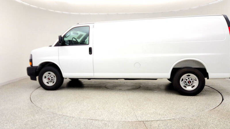2025 GMC Savana 3500