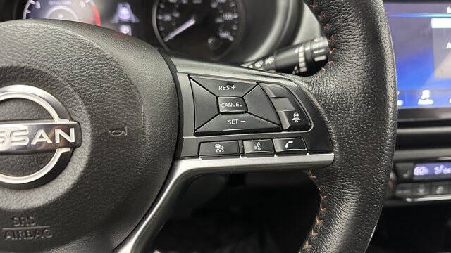 2022 Nissan Kicks SR