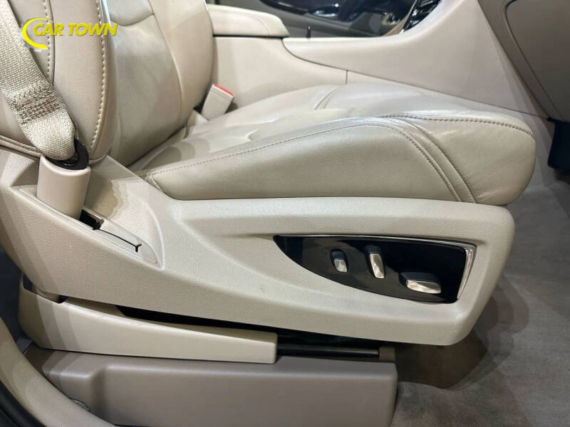 2018 Cadillac Escalade Luxury