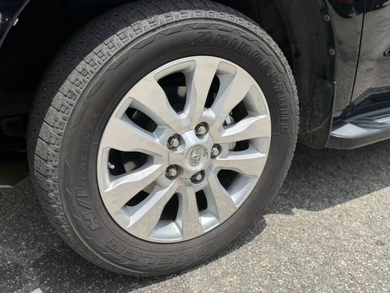 2011 Toyota Sequoia Platinum