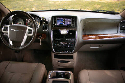 2016 Chrysler Town and Country Touring
