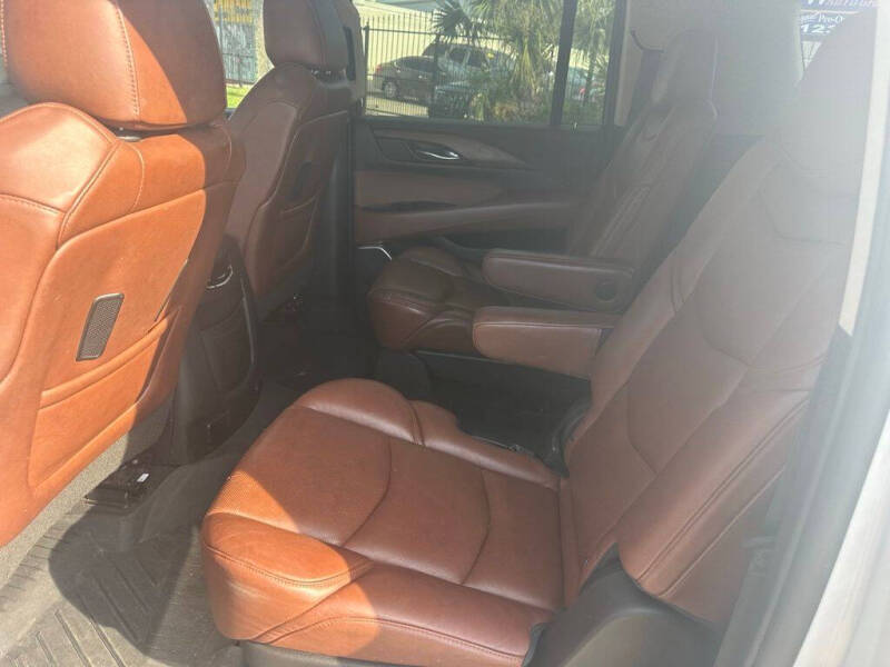 2019 Cadillac Escalade ESV Luxury