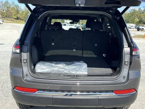 2025 Jeep Grand Cherokee Laredo X