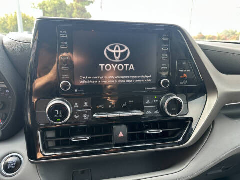 2020 Toyota Highlander L