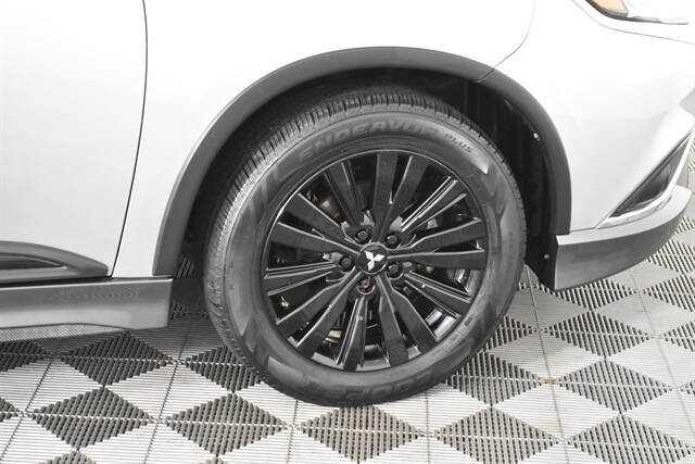 2020 Mitsubishi Outlander Special Edition