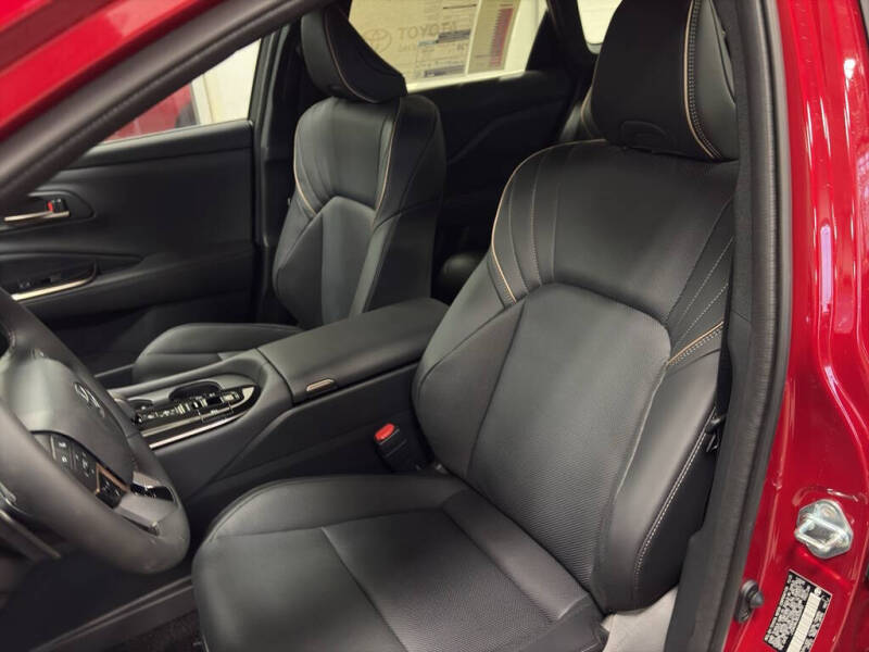 2025 Toyota Crown Signia XLE