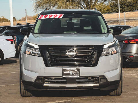 2023 Nissan Pathfinder SL