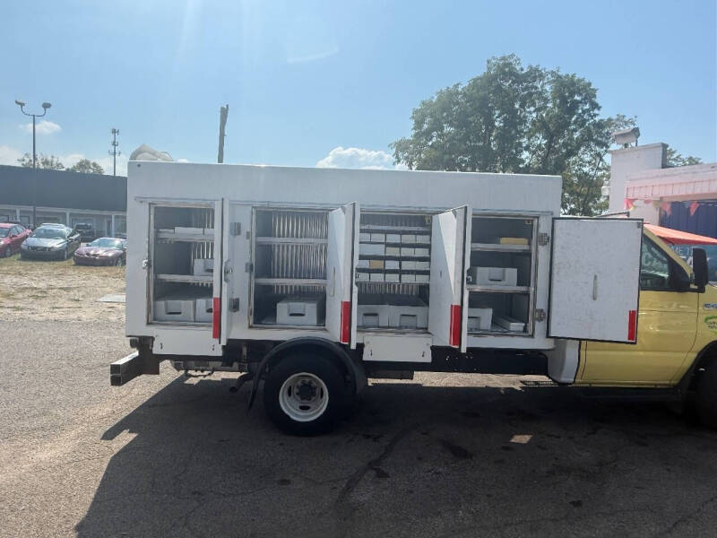 2019 Ford E-Series E-450 SD