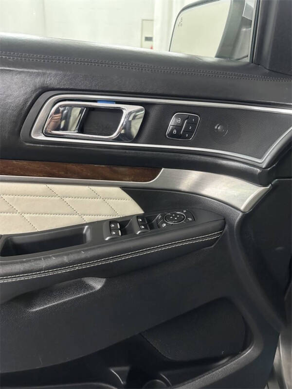 2016 Ford Explorer Platinum