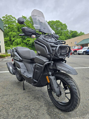 2027 Supermach Tank 200cc EFI w/Audio