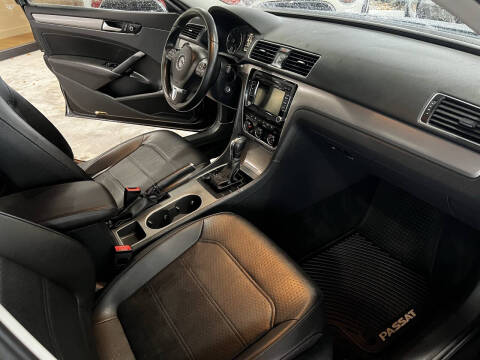 2014 Volkswagen Passat 1.8T SE PZEV