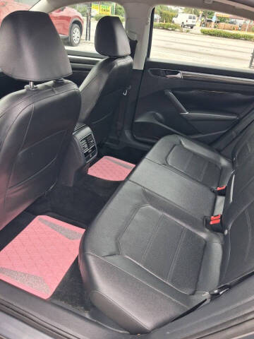 2017 Volkswagen Passat 1.8T SE