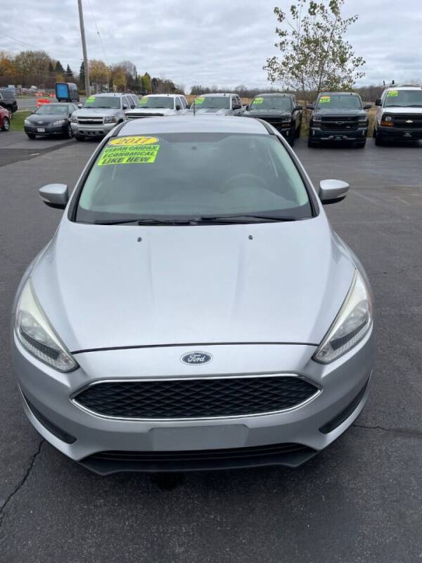Used 2017 Ford Focus SE with VIN 1FADP3K26HL216982 for sale in Brockport, NY