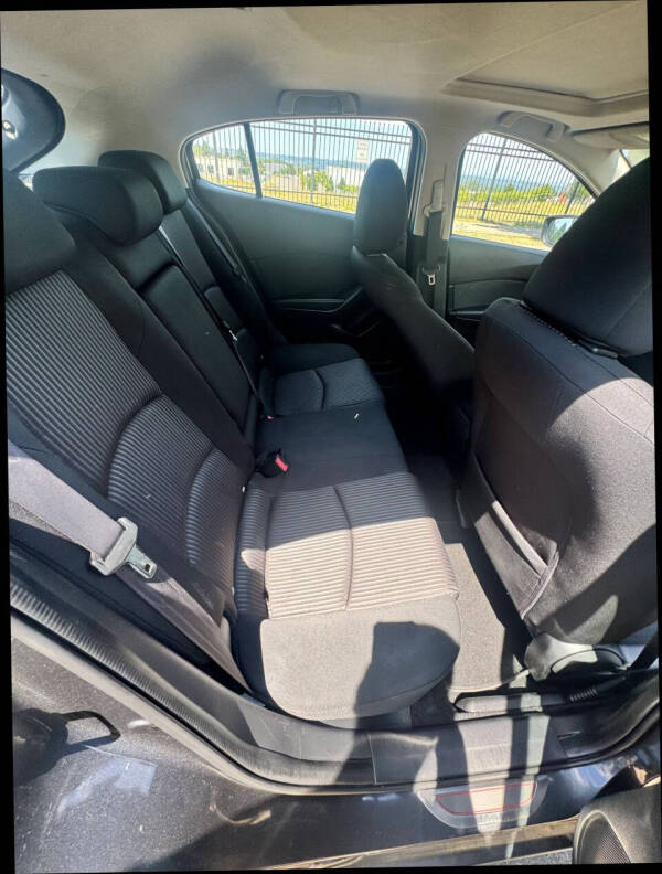 2016 Mazda MAZDA3 i Touring