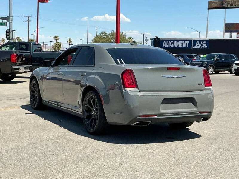 2019 Chrysler 300 S