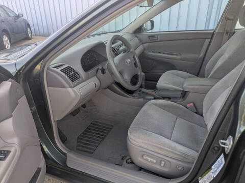 2004 Toyota Camry LE