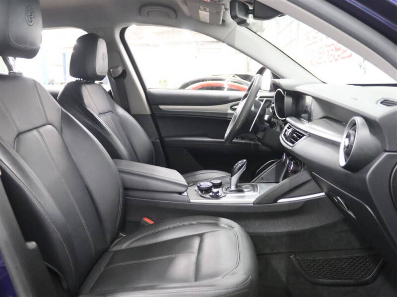 2018 Alfa Romeo Stelvio Sport