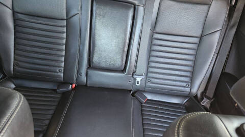 2013 Dodge Challenger SXT Plus