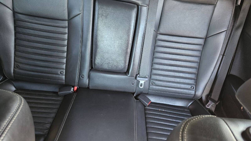 2013 Dodge Challenger SXT Plus