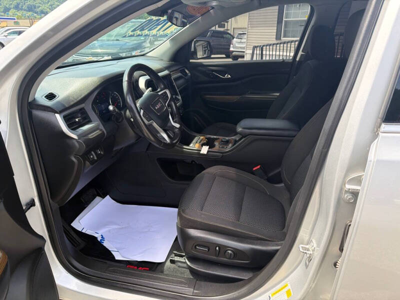 2020 GMC Acadia SLE