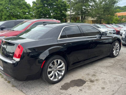 2016 Chrysler 300 Limited