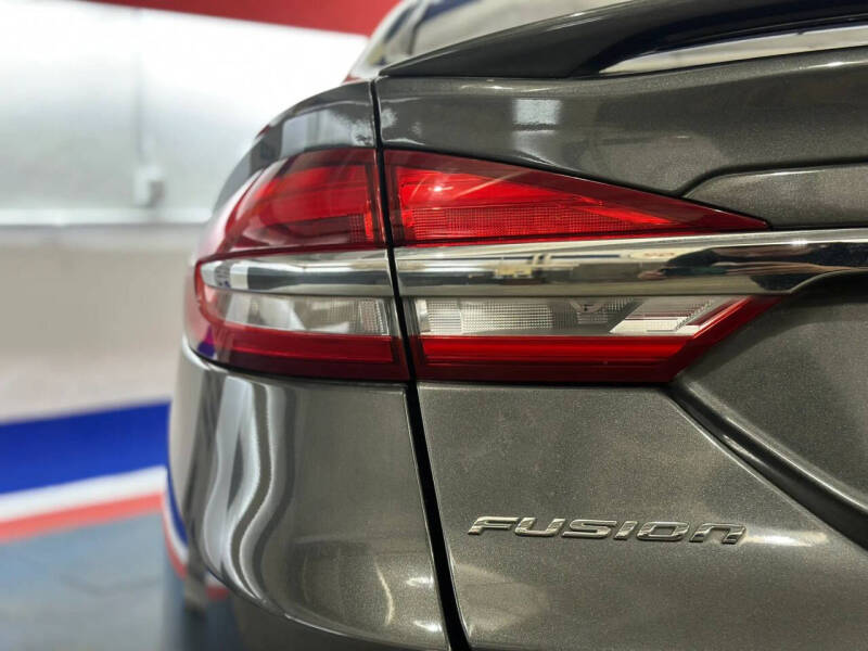 2018 Ford Fusion SE