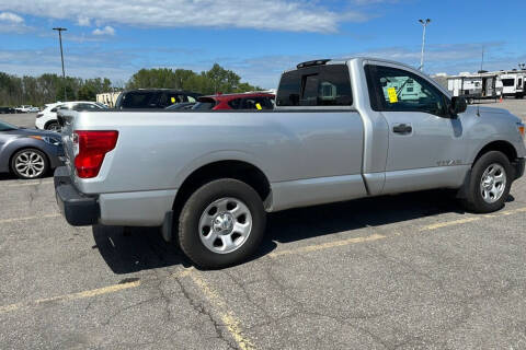 2017 Nissan Titan SV