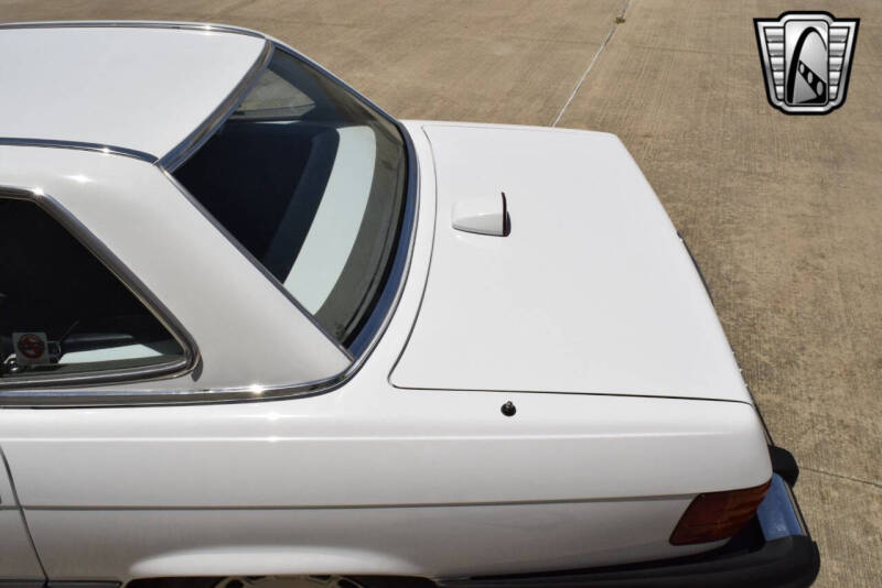 1987 Mercedes-Benz 560-Class 560 SL