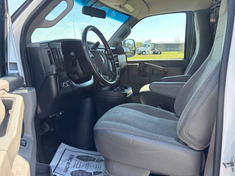 2020 Chevrolet Express 2500
