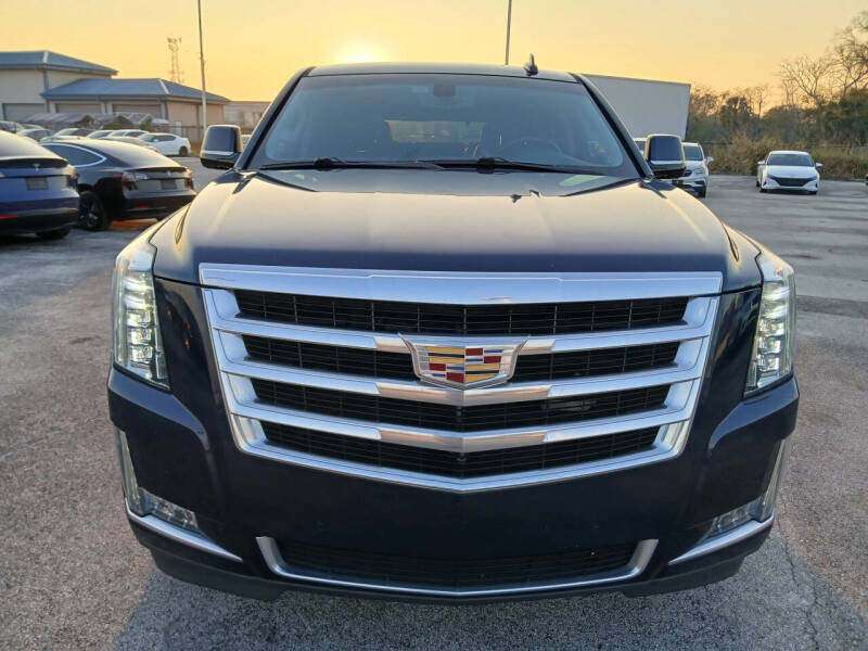 2019 Cadillac Escalade Standard