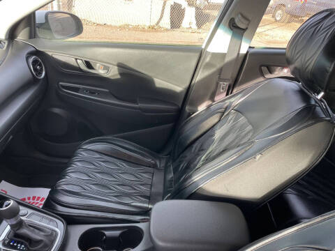 2023 Hyundai Kona SE