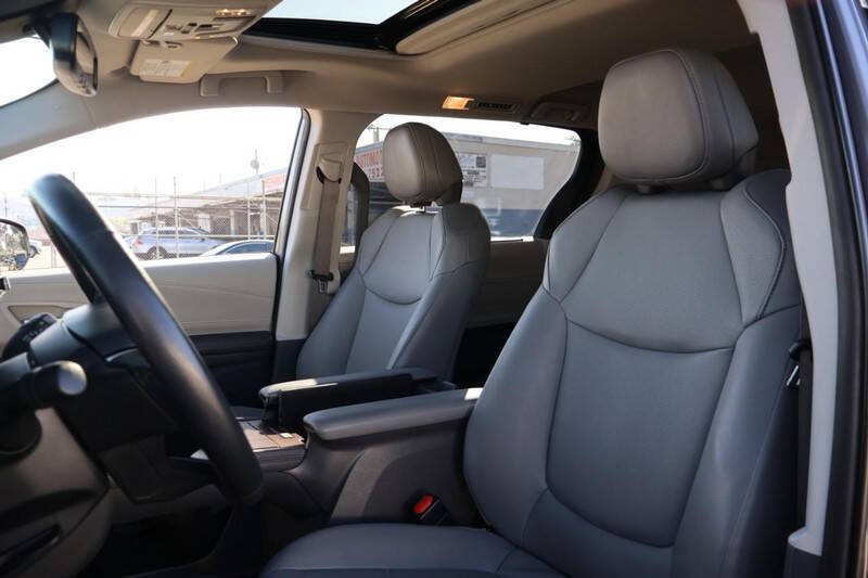2024 Toyota Sienna XLE 7-Passenger