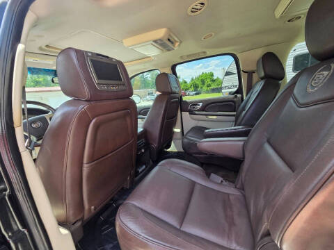 2011 Cadillac Escalade ESV Platinum Edition