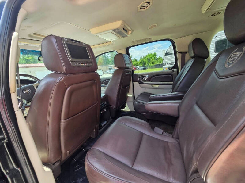2011 Cadillac Escalade ESV Platinum Edition