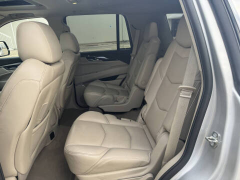 2018 Cadillac Escalade Luxury